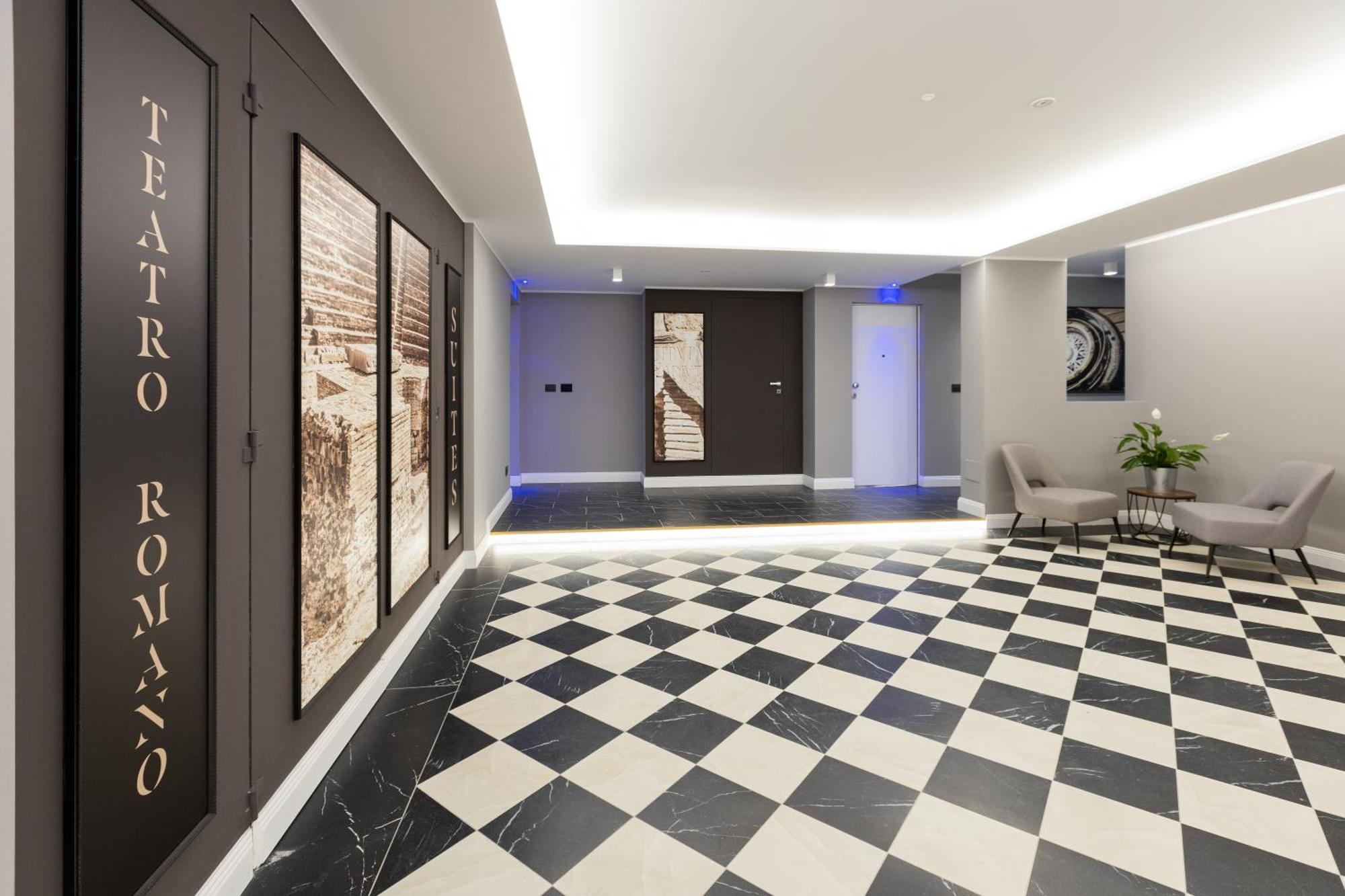 Teatro Romano Exclusive Suites Trieste Esterno foto
