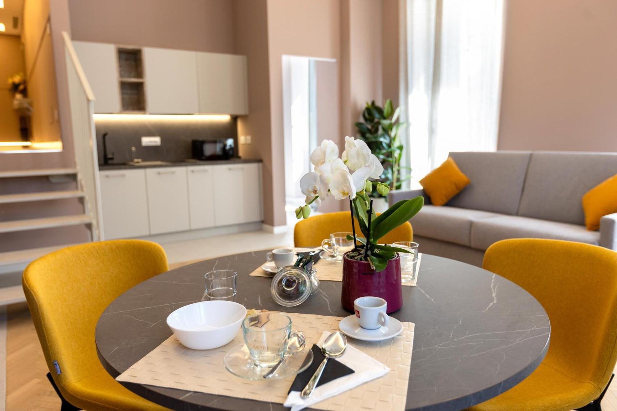 Teatro Romano Exclusive Suites Trieste Esterno foto