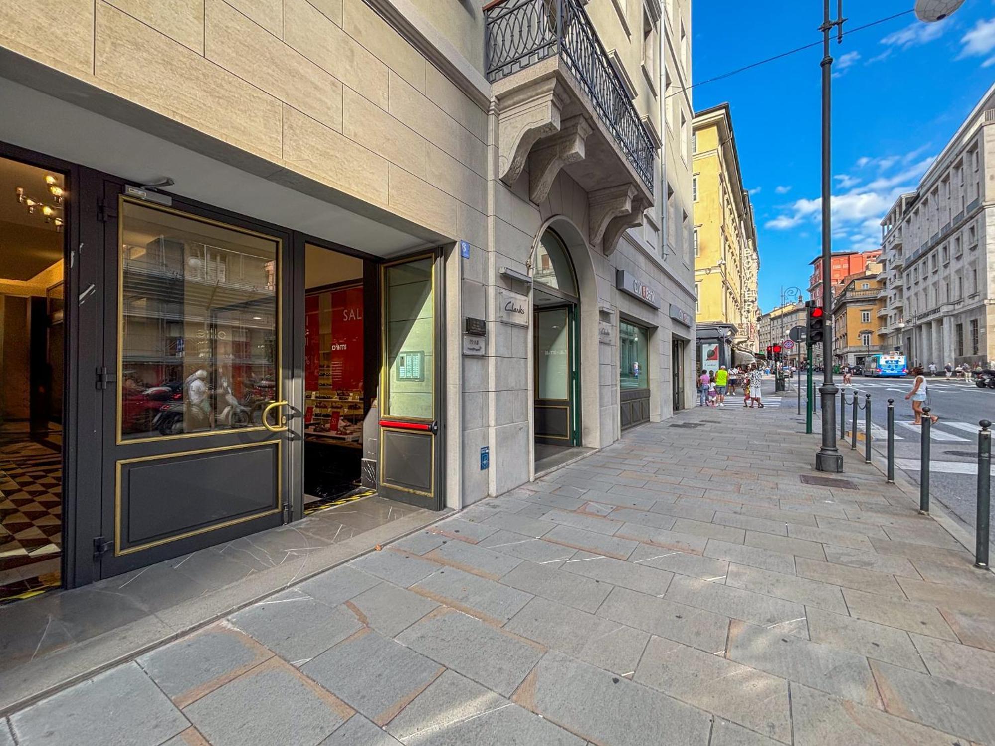Teatro Romano Exclusive Suites Trieste Esterno foto