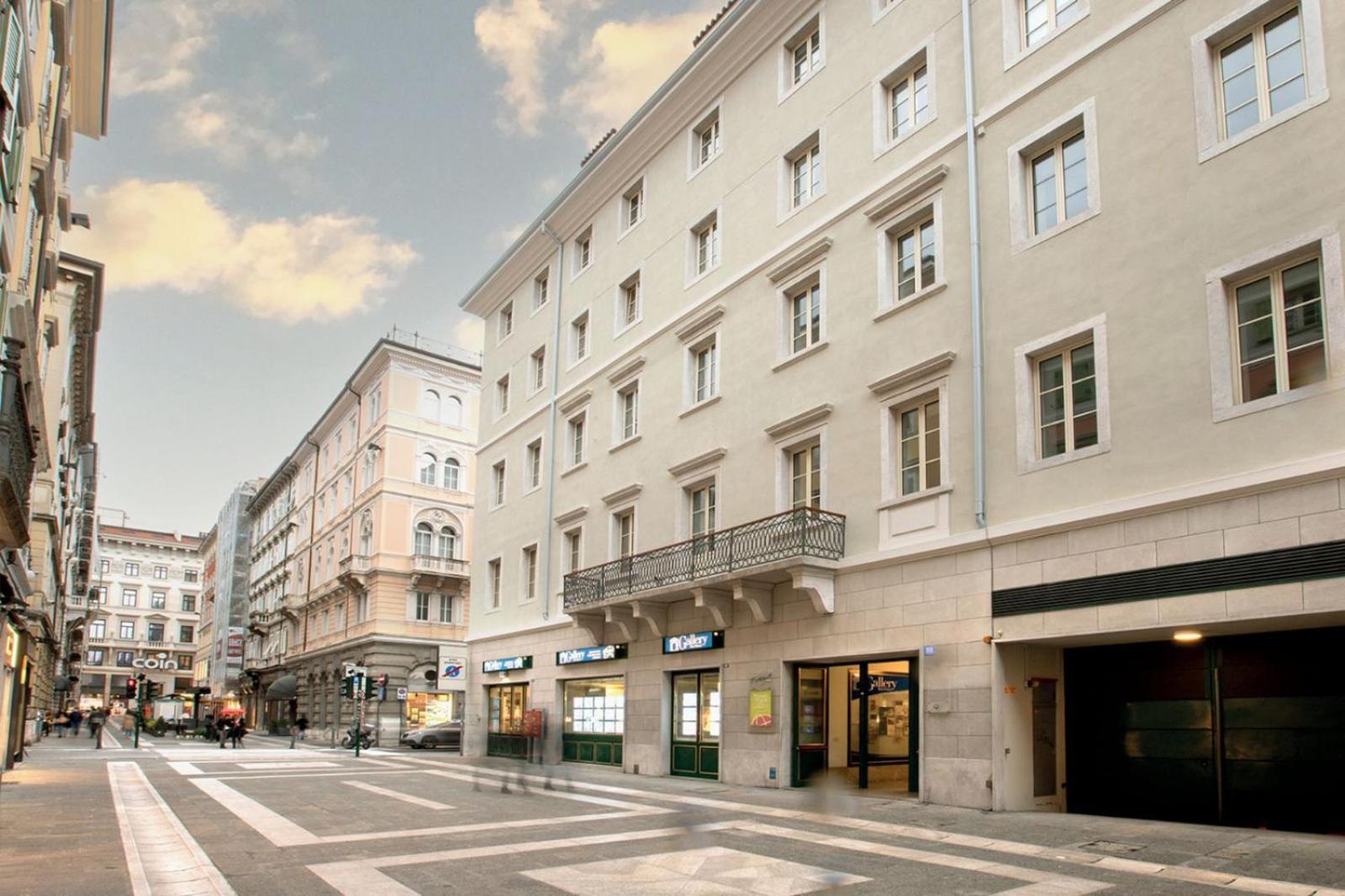 Teatro Romano Exclusive Suites Trieste Esterno foto